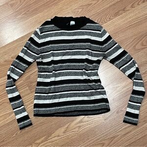 Divided Long Sleeve Striped Shirt